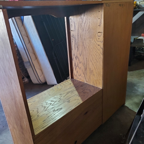 Medium size intertainment center in really good condition. - Picture 2 of 2